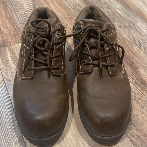 Lugs Casual Dress Shoes Boots Men’s Size 13 Upper Leather Brown Slip Resistant - Picture 2 of 6